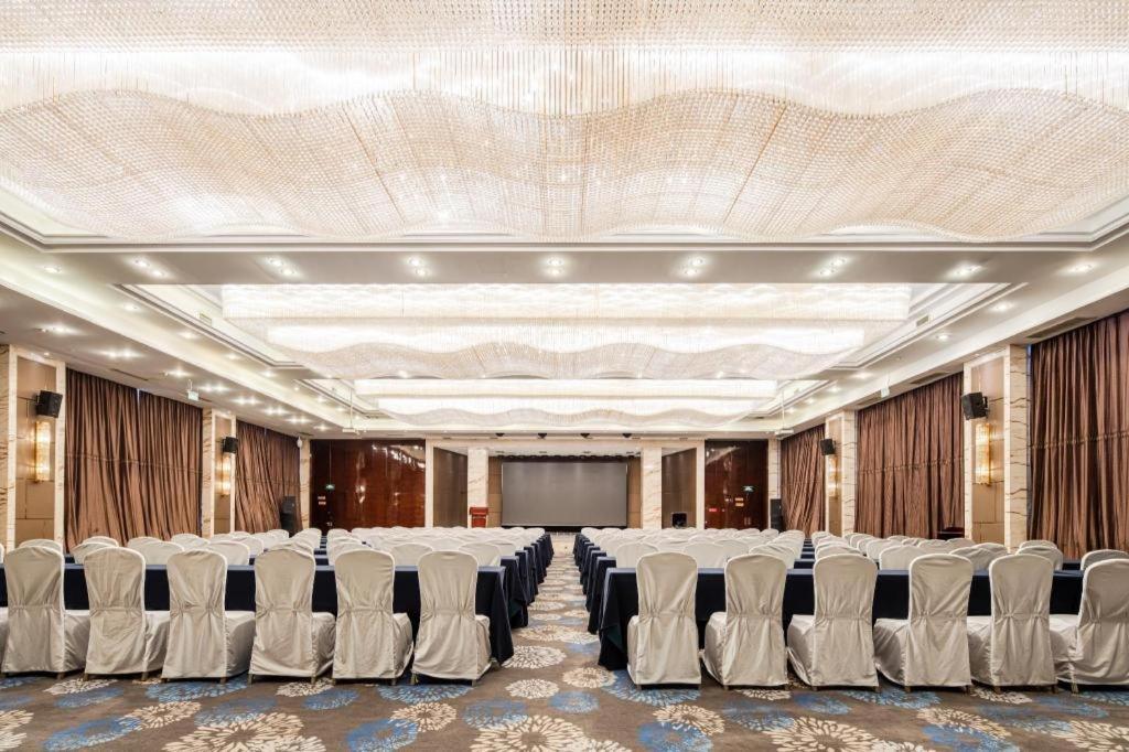 Chengdu Rising Butterfly Hotel Ngoại thất bức ảnh