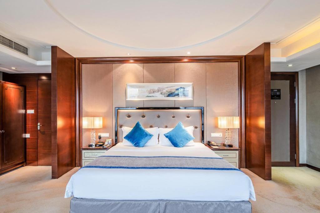 Chengdu Rising Butterfly Hotel Ngoại thất bức ảnh