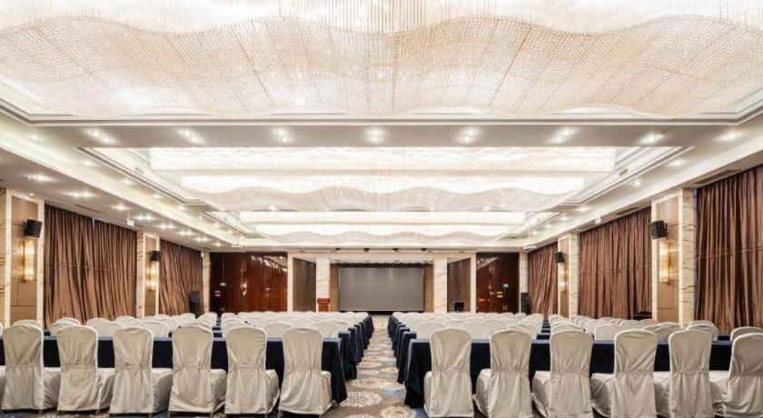 Chengdu Rising Butterfly Hotel Ngoại thất bức ảnh